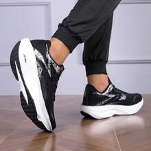Men's Fashionable Breathable Running Shoes With Rotary Buckle, Convenient, Comfortable Sports Shoes For Marathon Running - Black - View 5