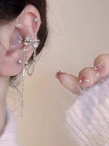 1 Pair Luxury Zirconia Crystal Butterfly & Tassel Ear Cuff Earrings, Romantic Design Elegant Earrings For Versatile Wear - Silver - View 2