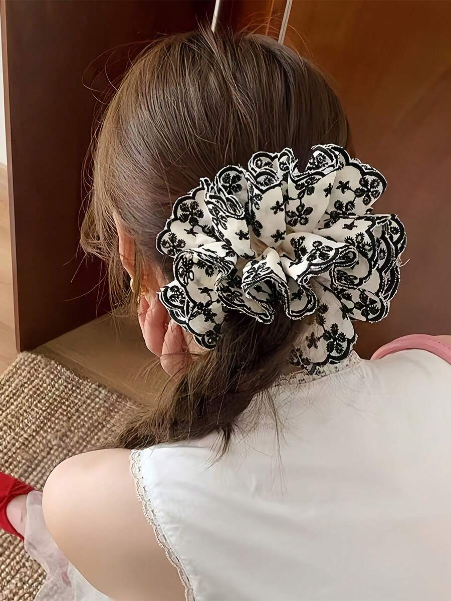 2/1入 多層蕾絲大號髮圈，優雅黑白花卉刺繡高級感女性髮飾，時尚後梳髮髻與馬尾造型設計，適合戶外日常穿搭、派對與旅行