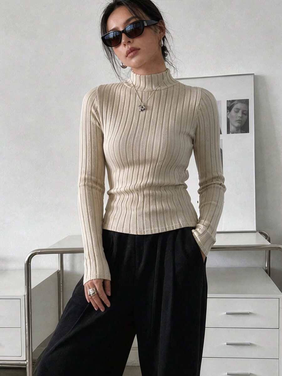 Atasan Kasual Wanita Lengan Panjang Kerah Tegak Warna Polos dengan Detail Ribbed - Khaki - View 1