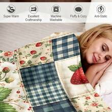1pc Soft & Comfortable Flannel Blanket With Strawberry Pattern, Warm Throw Blanket, Multi-Color, Suitable For Bed, Sofa, Camping, Travel, With Border, Perfect Halloween & Christmas Gift - Multicolor - View 6