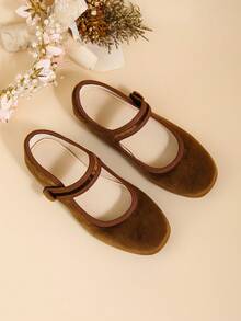 Elegant Girls' Mary Jane Flats For Mid-Child And Older Children, Suitable For Indoor Parties And Banquets In Autumn/Winter, Pairs Well With Dresses - Brown - View 3