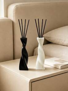 Twisted Design Aromatherapy Diffuser Bottle, Modern Minimalist Style, Suitable For Bedroom Or Living Room Home Decor, Fill With Fragrance To Refresh Air, Home Essential - Multicolor - View 1