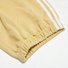 Adidas 男士經典條紋舒適寬鬆運動休閒抽繩收口長褲，春秋款，JI8655 - 沙棕 - 查看 3