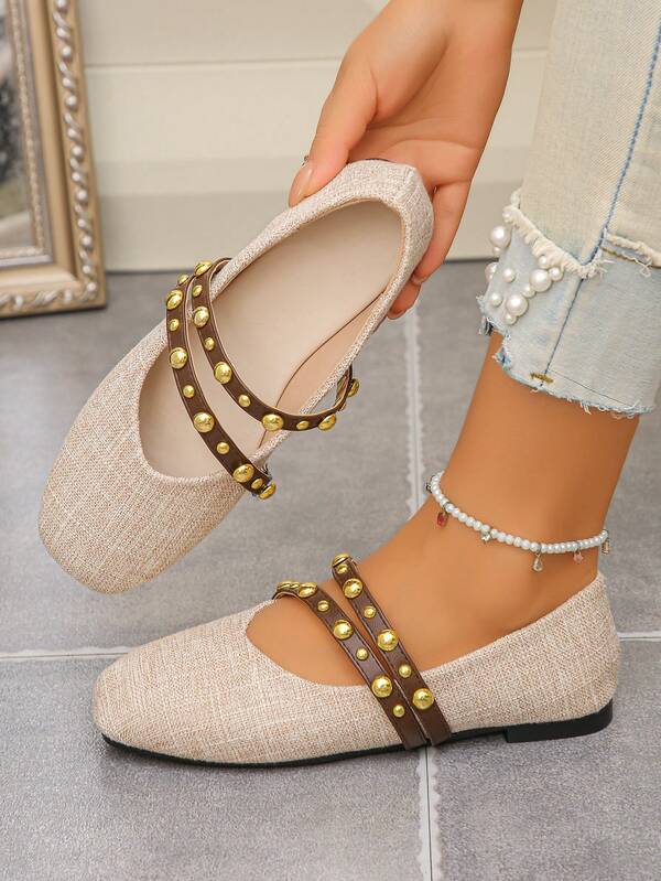 Sepatu Loafer Wanita Warna Beige Model Persegi, Kasual, Ringan, Nyaman, Model Mary Jane, dengan Hiasan Manik-Manik Mengkilap, Model Slip-On Flat.