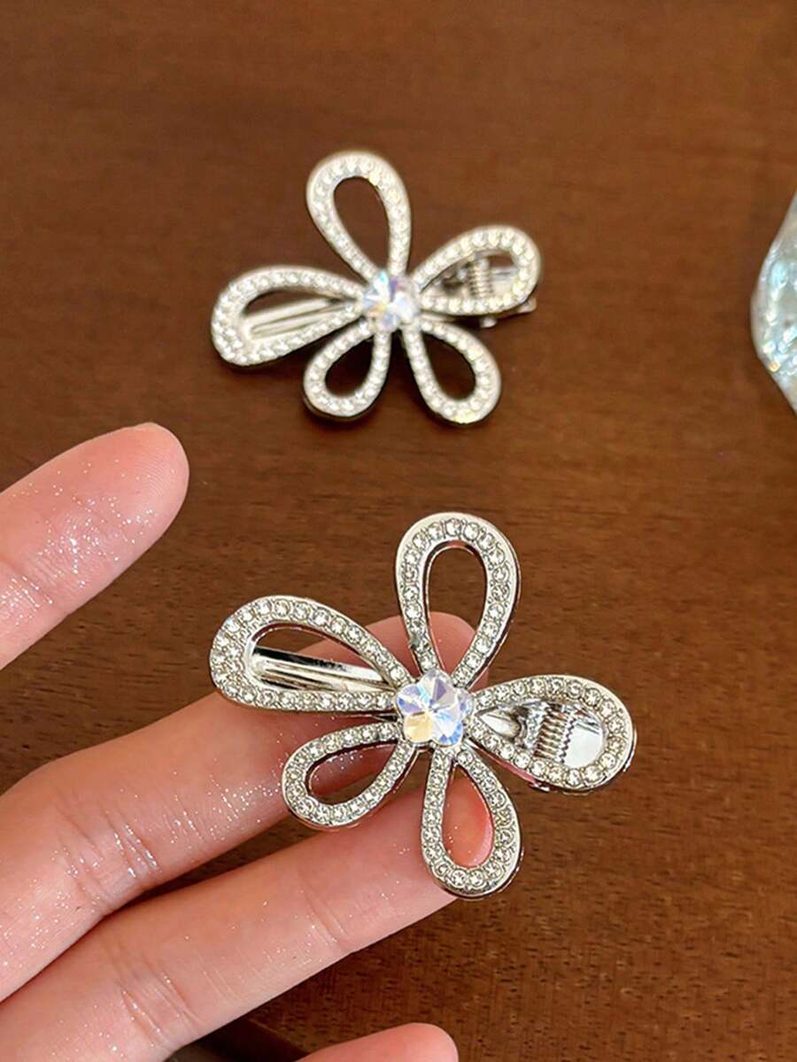2PCS Exquisite Hollow 5-Petal Flower Rhinestone Hair Clips, Sparkling Iridescent Center Crystal Side Bang Clips, Luxury Elegant Women's Date Party Atmosphere Versatile Hair Accessory - Silver - View 1