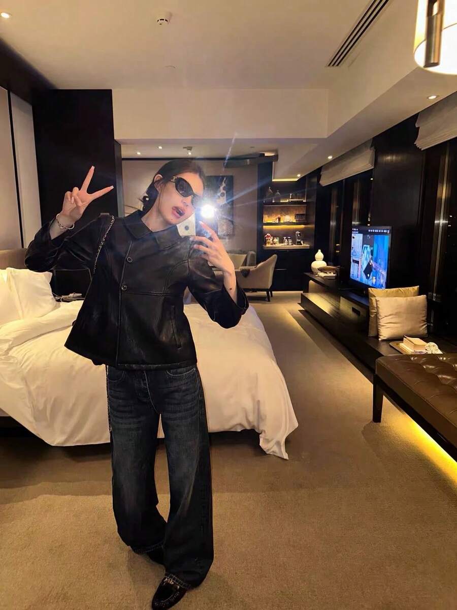 Women's New Spring/Autumn Minimalist Casual Turn-Collar Short Leather Jacket, Korean Style Loose Versatile Top - Black - View 1