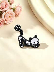 1pc Dark Funny Skeleton Cat Brooch, Cute And Cool Unique Design, Suitable For Coats, Backpacks, Jackets, Collars, Brighten Up Your Outfit, Perfect As A Novelty Gift For Friends - Black and White - View 7
