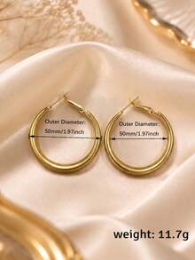 1 Pair Stainless Steel Classic Hoop Earrings, Designed For Women, Made Of High-Quality 304 Stainless Steel. Hypoallergenic, Non-Fading, Minimalist And Elegant Large Hoop Style. Whether For Beach Vacation, Travel, Daily Accessory, Outfit Matching, Dating Or Party, It's The Ideal Choice For Women's Jewelry. As An Anniversary Or Birthday Gift, It's Undoubtedly The Most Exquisite Gift For Girls. - Multicolor - View 8