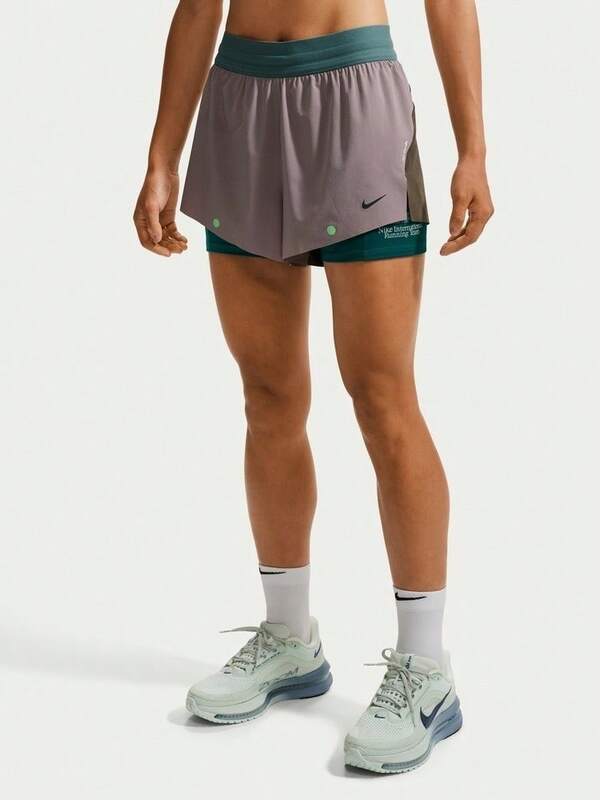 Nike Women's AS W NK SWIFT DF MR 2N1 SHRT Woven Shorts IV6616-250
