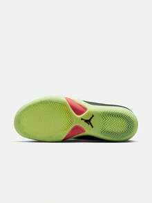 Nike Sepatu Basket Pria JORDAN TRIANGLE - Hitam/Merah-Hijau - View 6