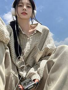 YCYC 韓系復古小眾 Ins 風格 百褶格紋長袖 Polo 衫 女款慵懶外套 - 卡其色 - 查看 1