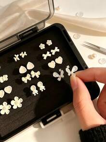 1Pc Clear Earring Display Storage Box, Minimalist Jewelry Storage Box, Dust-Proof Anti-Scratch Nail Art Accessories Organizer, Multi-Use Portable Storage Holder, For Travel, Vacation, Daily Vanity & Dorm, Ideal Holiday Birthday Gift For Women & Girls - Multicolor - View 2