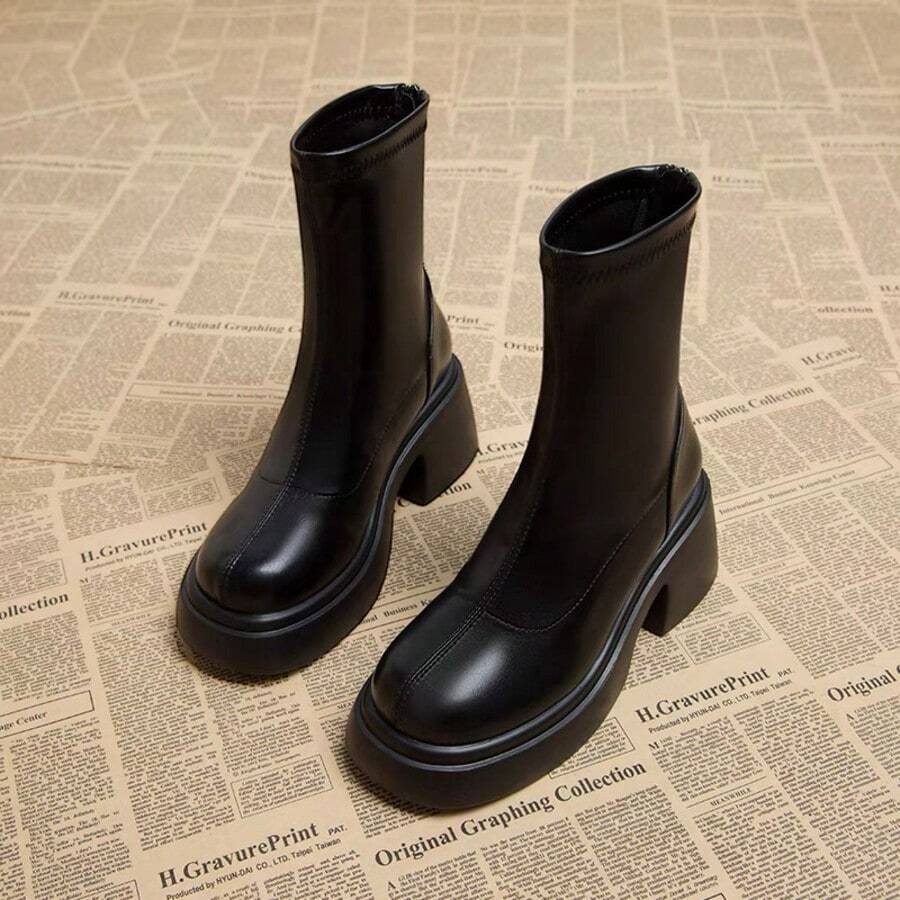 French Style Petite Thick Sole Height-Increasing Chunky Heel Boots 2026 Autumn/Winter Round Toe Waterproof Platform High Heel Patchwork Fashion Boots