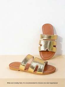 1 Pair Gold Snake Skin Embossed Sandals Designed For Boys And Girls, Soft And Comfortable, Easy For Children To Walk. Open Toe And No Back Design, One-Piece Wide Strap Style, Flat Bottom, Fashionable Casual Style, Suitable For Daily Play, Beach Vacation, Or Small Gatherings. - Gold - View 1