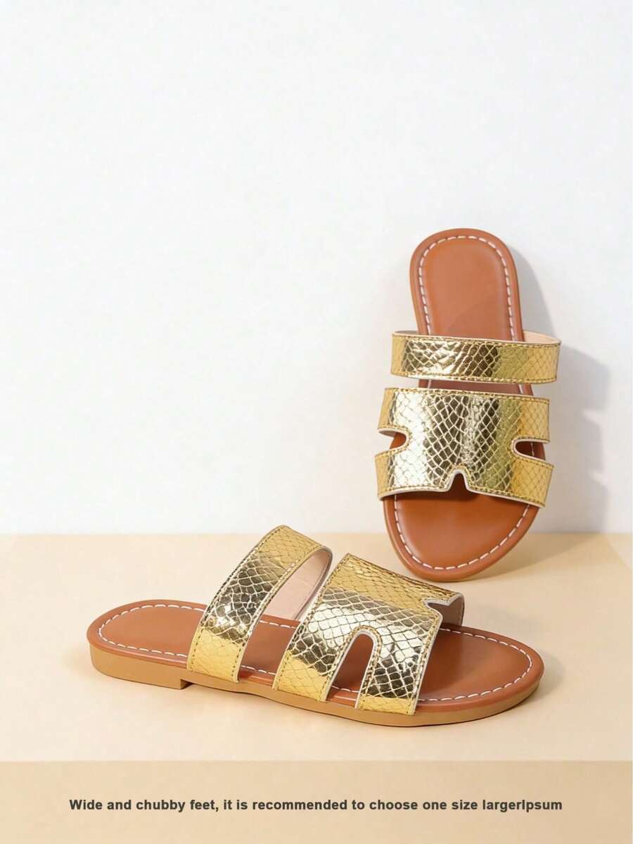 1 Pair Gold Snake Skin Embossed Sandals Designed For Boys And Girls, Soft And Comfortable, Easy For Children To Walk. Open Toe And No Back Design, One-Piece Wide Strap Style, Flat Bottom, Fashionable Casual Style, Suitable For Daily Play, Beach Vacation, Or Small Gatherings. - Gold - View 1