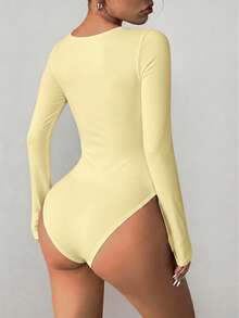 imisic Sexy V-Neck Ruffle Collar Long Sleeve Bodycon Dress For Women. The Collar Is Designed In A Deep V-Shape. This Is A Basic Form-Fitting Style, Suitable For Outdoor Wear, And Also Has A Slimming Effect. This Is A Tight-Fitting V-Neck Long Sleeve Dress, Suitable For Sports, Home Use And Daily Activities. - Yellow - View 3