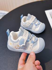Cute Cartoon Pattern Infant Toddler Walking Shoes, Mesh Breathable Toe Protection Soft Sole Hook & Loop, Autumn Kids Casual Mesh Shoes - Baby Blue - View 2