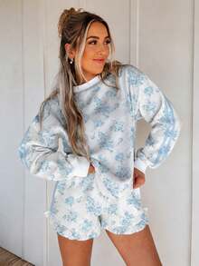 Acelitt Women's Casual Floral Print 2 Pieces Set, Ribbed Crew Neck Long Sleeve Sweatshirt + Ruffle Hem Shorts, Suitable For Spring And Autumn, Elegant Style - Blue and White - View 1