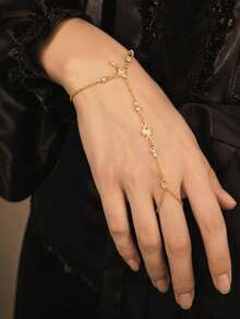 outingfit 1pc Minimalist Single-Strand Rhinestone Finger-Link Bracelet For Women, Luxury European & American Style Rhinestone Back-Of-Hand Chain, Bridal Wedding Hand Jewelry - Gold - View 1
