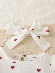 Autumn/Winter Baby Girl Cute Red Heart Print Flutter Sleeve Lace Trim Bodysuit & Bow Socks & Matching Headband - White - View 7