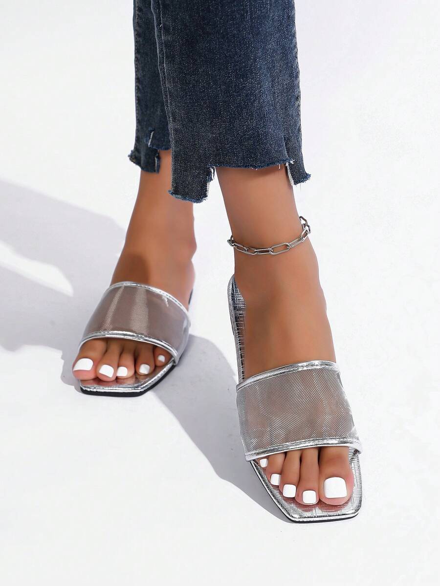 1 Pair Solid Color Fashion Hollow Silver Flat Sandals, Vacation Autumn/Winter Casual Comfortable Slip-On - Silver - View 1