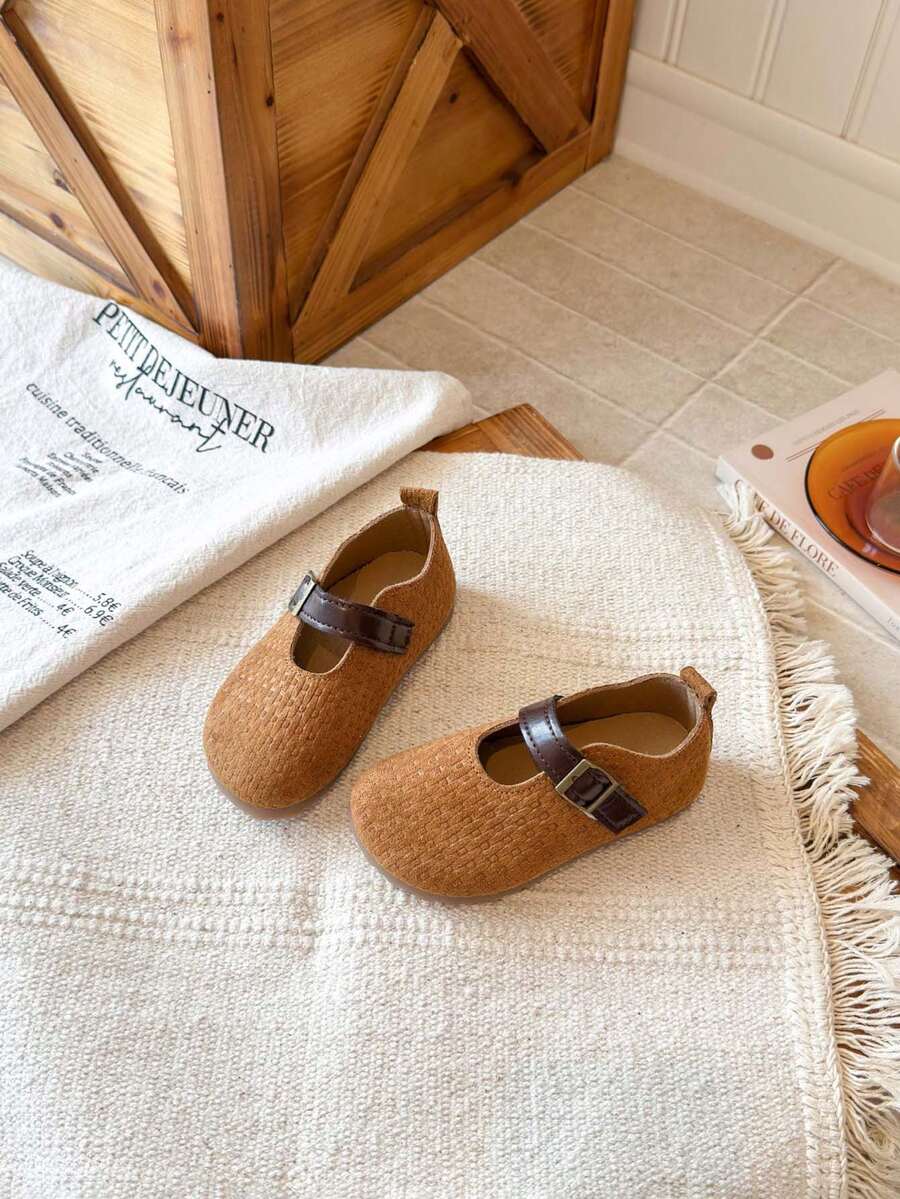 Girls' Korean Style Woven Leather Shoes With Hook-And-Loop And Soft Sole - Camel - View 1