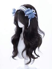 alicegarden Wig sintetis sepanjang 28 inci dengan gaya bergelombang alami berwarna hitam yang menawan. Desain belahan tengah, wig palsu ini sangat cocok untuk penggunaan sehari-hari, pesta, dan cosplay, menawarkan wig alami dan tahan lama sebagai hadiah untuk para wanita. (Tidak termasuk aksesoris) - Hitam - View 6