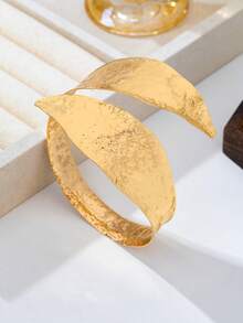 1pc Geometric European & American Exaggerated Design Style Bracelet - Gold Leaf Bracelet - View 3