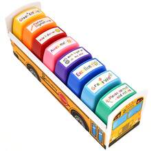 Bộ con dấu chấm điểm giáo viên 8 trong 1, con dấu tự đóng mực với lời bình khuyến khích động viên, kèm khay đựng hình xe buýt trường học nhiều màu, đồ dùng giáo dục cho lớp học và tại nhà - Bộ 8 con dấu hình xe buýt - Xem 5