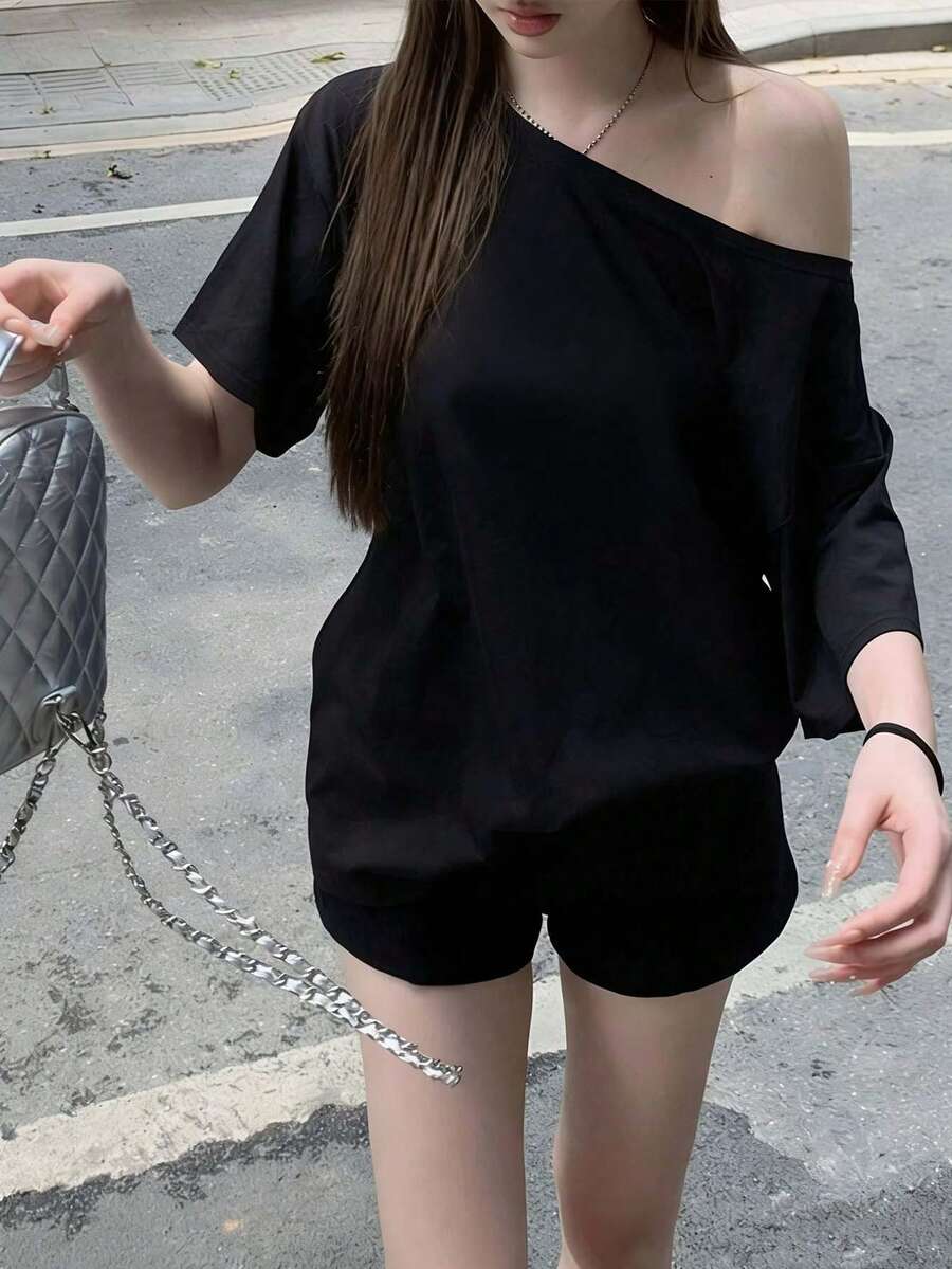 女士极简黑色纯色不对称肩部浪漫海滩街头Y2K时尚T恤,适合春夏休闲穿着 - 黑色 - 查看 1