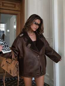 Jaket Wanita dengan Kerah Lapel Bulu Domba - Coffee Brown - View 2