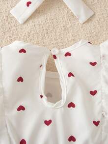 Autumn/Winter Baby Girl Cute Red Heart Print Flutter Sleeve Lace Trim Bodysuit & Bow Socks & Matching Headband - White - View 10