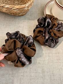 1pc Women's French Vintage Autumn/Winter Patchwork Satin Scrunchie, Brown Tone Shiny Blue & Brown Floral Pattern Large Hair Tie For Bun And Low Ponytail - Multicolor - View 2