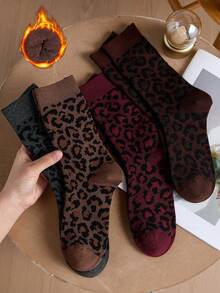 2 Pasang Kaos Kaki Wanita Setengah Betis, Motif Leopard Burgundy Tebal dan Hangat, Cocok untuk Dipakai di Musim Gugur/Musim Dingin - MultiWarna - View 7