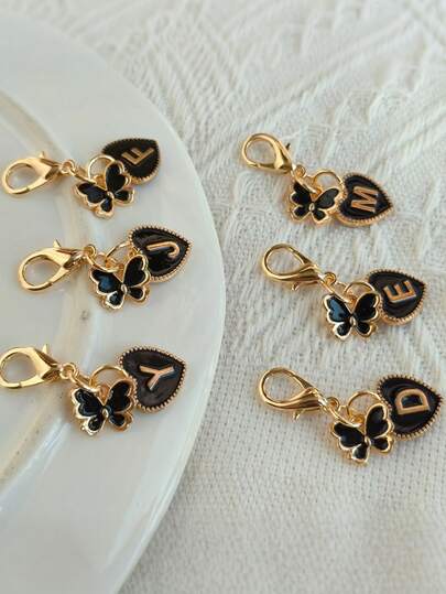 1PC Charming Black/White Butterfly And Heart Letter Marked Lobster Clasp Keychain, Creative Handmade Accessory Pendant, Suitable For Bags, Backpacks, Document Bags, Car Key Accessories, Perfect Small Gift For Family/Friends, Back To School Season For Classmates, Various Holiday Parties, Birthday Gifts, Creative Exquisite Gifts