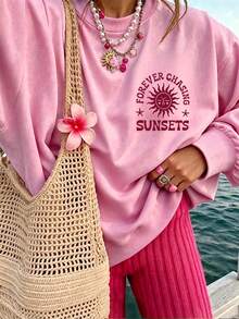 Women's White Knit Long Sleeve Crew Neck Sweatshirt With "Forever Chasing Sunsets" Graphic, Suitable For Summer Casual And Y2K Style - Hot Pink - View 3