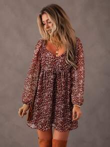 Acelitt Four Seasons Ditsy Floral Dress With Shirred Chest, Patchwork Back, And Lantern Sleeves Elegant Vacation - Burgundy - View 1