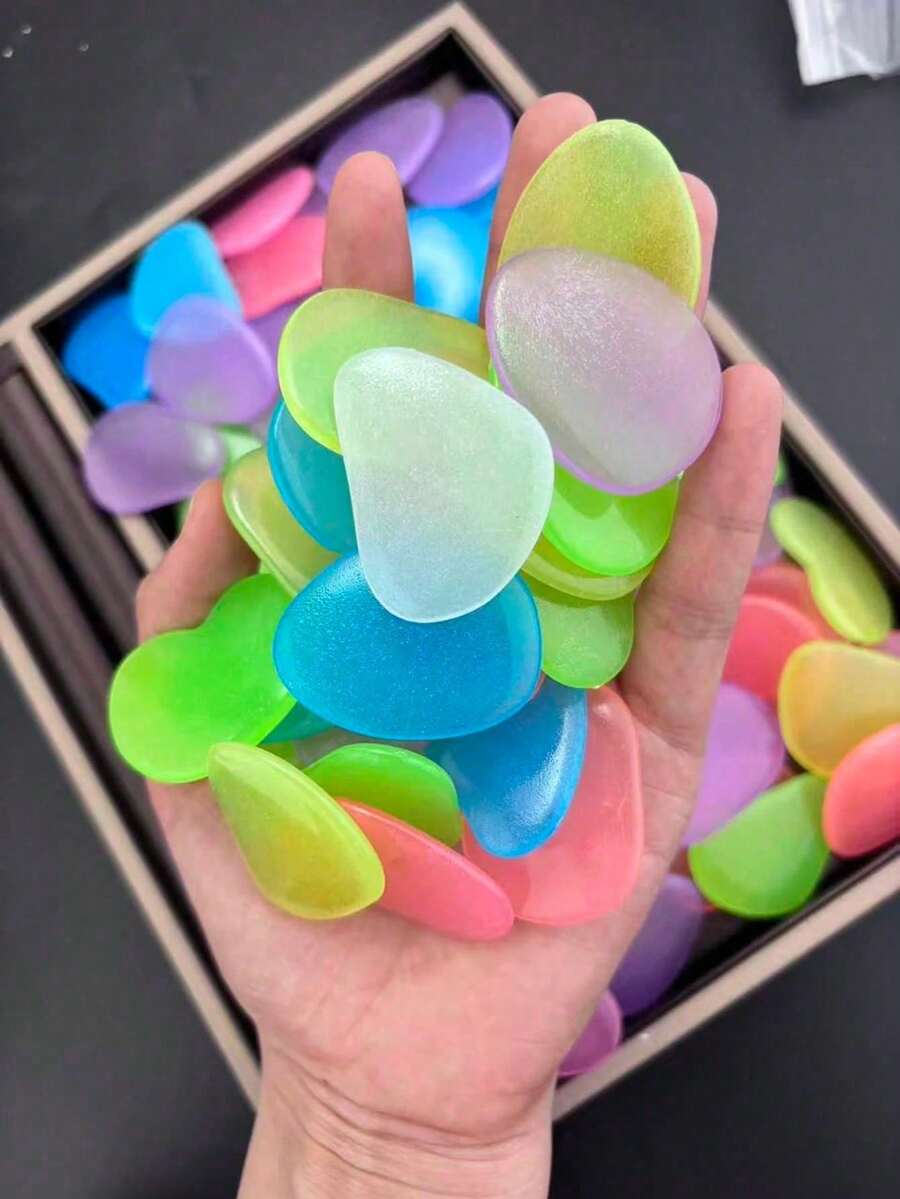 Large Flat Glow-In-The-Dark Colorful Rocks, Suitable For Garden, Path And Yard Outdoor Decoration, Landscape, Christmas Party DIY Decoration, Aquarium, Fish Tank, Outdoor And Indoor Use, Suitable For Garden Lawn, Yard, Home Outdoor Path, Hallway And Aquarium Decoration. Glow-In-The-Dark Stones Are Perfect For Fish Tank, Path, Flower Bed, Potted Plants, Driveway DIY Design, Home Decor And Christmas Decoration (Random Color And Style)