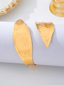 1pc Geometric European & American Exaggerated Design Style Bracelet - Gold Leaf Bracelet - View 4