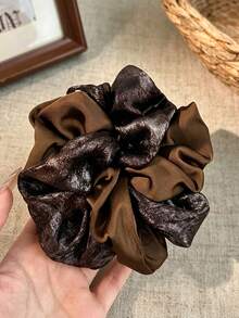 1pc Women's French Vintage Autumn/Winter Patchwork Satin Scrunchie, Brown Tone Shiny Blue & Brown Floral Pattern Large Hair Tie For Bun And Low Ponytail - Multicolor - View 3