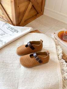 Girls' Korean Style Woven Leather Shoes With Hook-And-Loop And Soft Sole - Camel - View 2