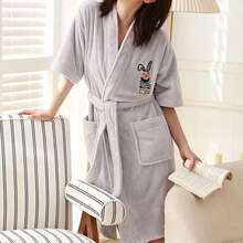 Cartoon Embroidered Short Sleeve Bathrobe For Women, Absorbent Quick-Dry Towel Material Wearable Bath Towel, Summer Lightweight Tie-Front Double Pocket Bath Robe - Grey - View 2