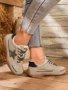 Star-Patterned Women's Retro German Trainer Shoes, Rubber Sole Flat Lace-Up Casual Sports Shoes, Patchwork Design For Home And Outdoor - Coffee Brown - View 1