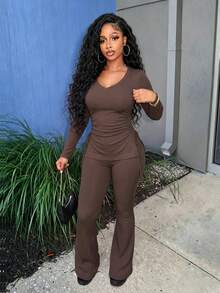 LovelyWholesale Women Solid Ribbed V Neck Long Sleeve Top With Side Ruched Drawstring, High Waist Stretch Flared Leg Pants 2 Pieces Loungewear Set Casual Outfit - Brown - View 3