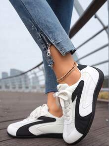 Zapatillas deportivo‑casuales unisex para pareja, malla transpirable, cierre por cordones, suela antideslizante.Diseño retro versátil en tonos blanco‑negro y negro‑blanco.Adecuadas para - Blanco - Ver 3