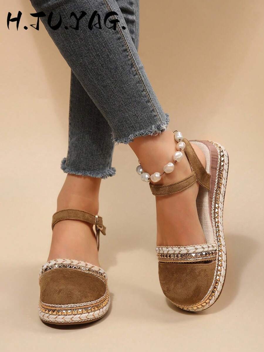 Bohemian Style Woven Closed Toe Sandals For Women, Vintage Rivet Rope Thick Sole Back Buckle Casual Beach Shoes