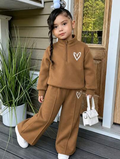 Conjunto de 2 piezas para niña otoño/invierno, sudadera caramelo con media cremallera y cuello alto con estampado de corazón blanco y pantalones caramelo de pierna recta