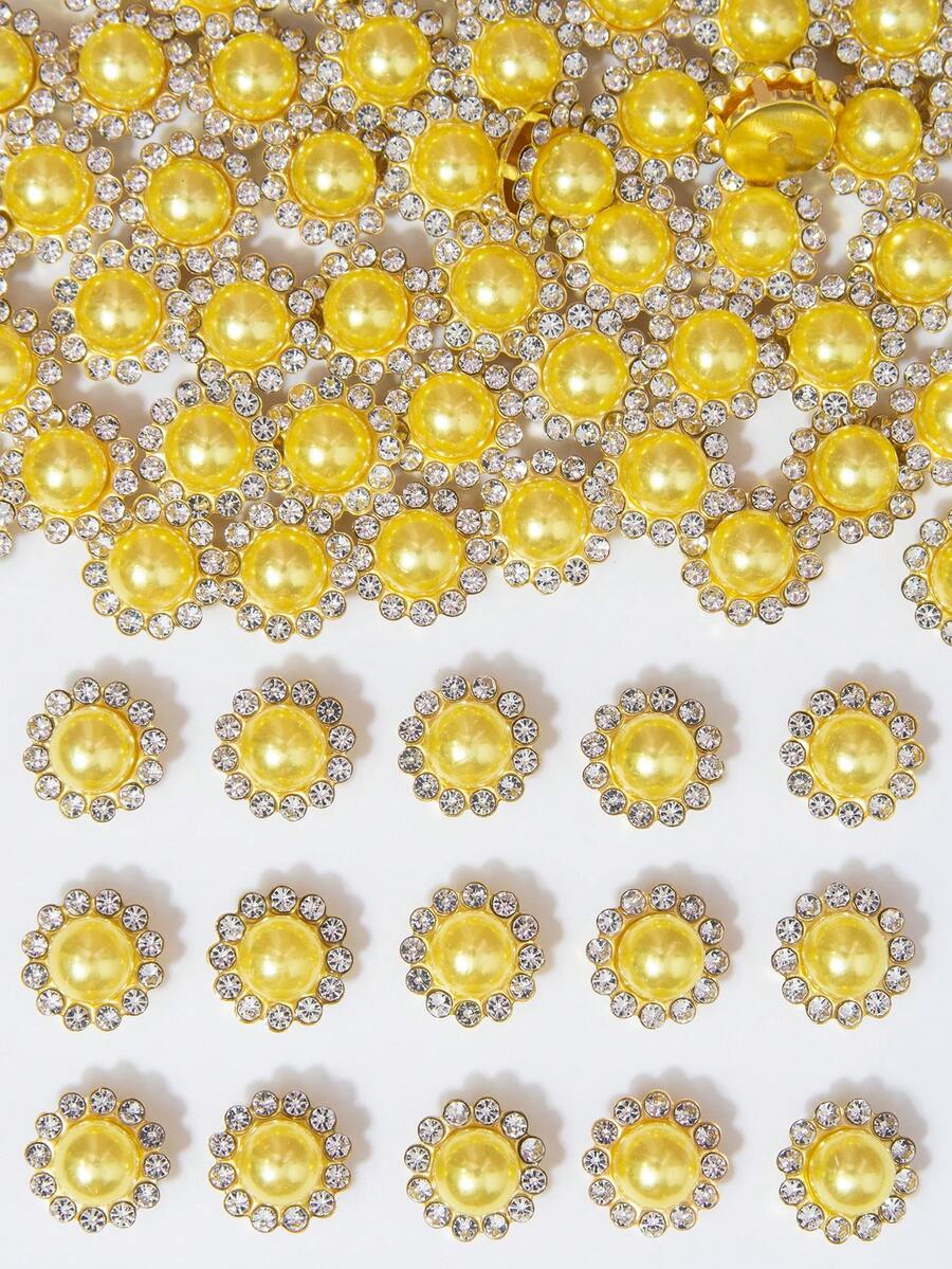 10-200顆 12mm 黃色珍珠花,中心鑲嵌黃色珍珠,周圍環繞小白色水鑽,向日葵圖案,亮面鈕扣水鑽花,DIY手工配件,適用於花卉頭飾與衣飾裝飾 - 12mm黃珍珠花 - 查看 1