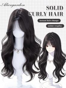 alicegarden Wig sintetis sepanjang 28 inci dengan gaya bergelombang alami berwarna hitam yang menawan. Desain belahan tengah, wig palsu ini sangat cocok untuk penggunaan sehari-hari, pesta, dan cosplay, menawarkan wig alami dan tahan lama sebagai hadiah untuk para wanita. (Tidak termasuk aksesoris) - Hitam - View 1